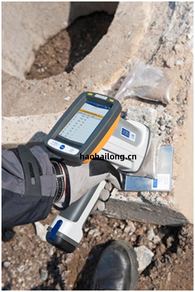 X射線(xian)熒光(guang)光譜儀(yi)在環(huan)境土壤(rang)重金屬篩(shai)選(xuan)